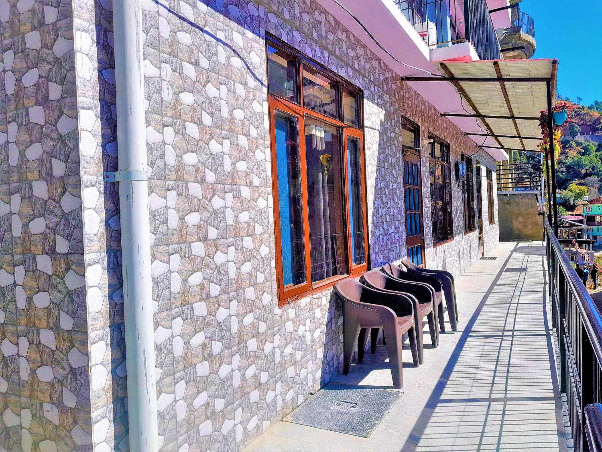 Mountain And Peace Homestay