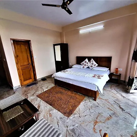 Mountain And Peace Apartment Shimla Exterior photo
