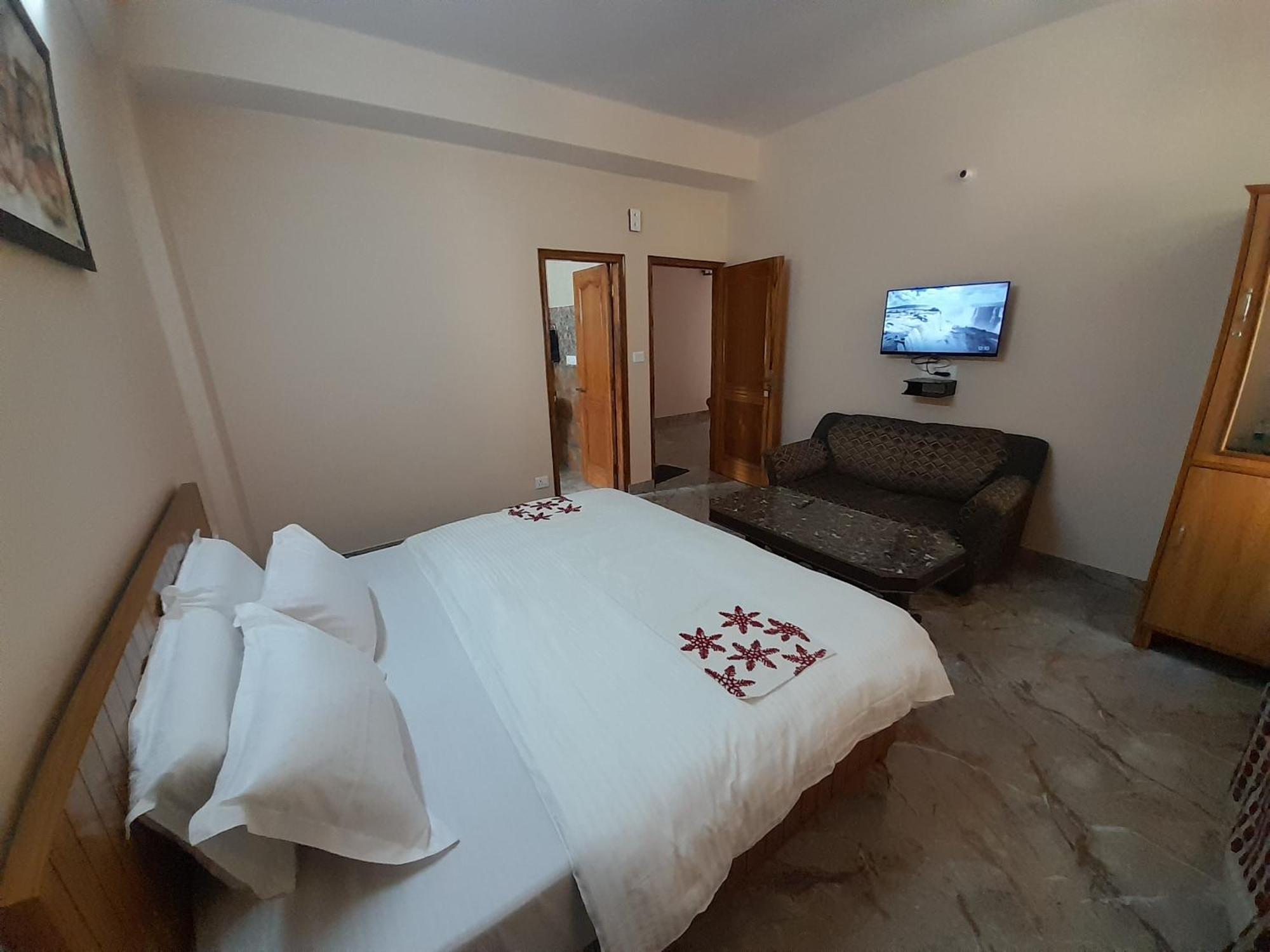 Mountain And Peace Homestay Shimla
